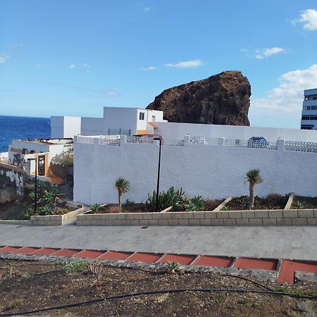 Apartment On The Beach And Ocean Sounds Фасния Экстерьер фото