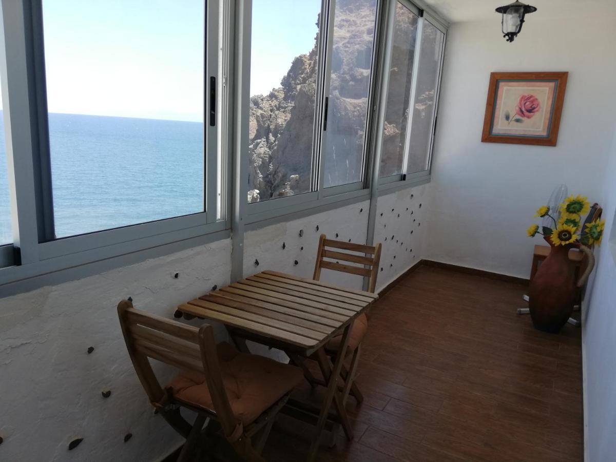 Apartment On The Beach And Ocean Sounds Фасния Экстерьер фото